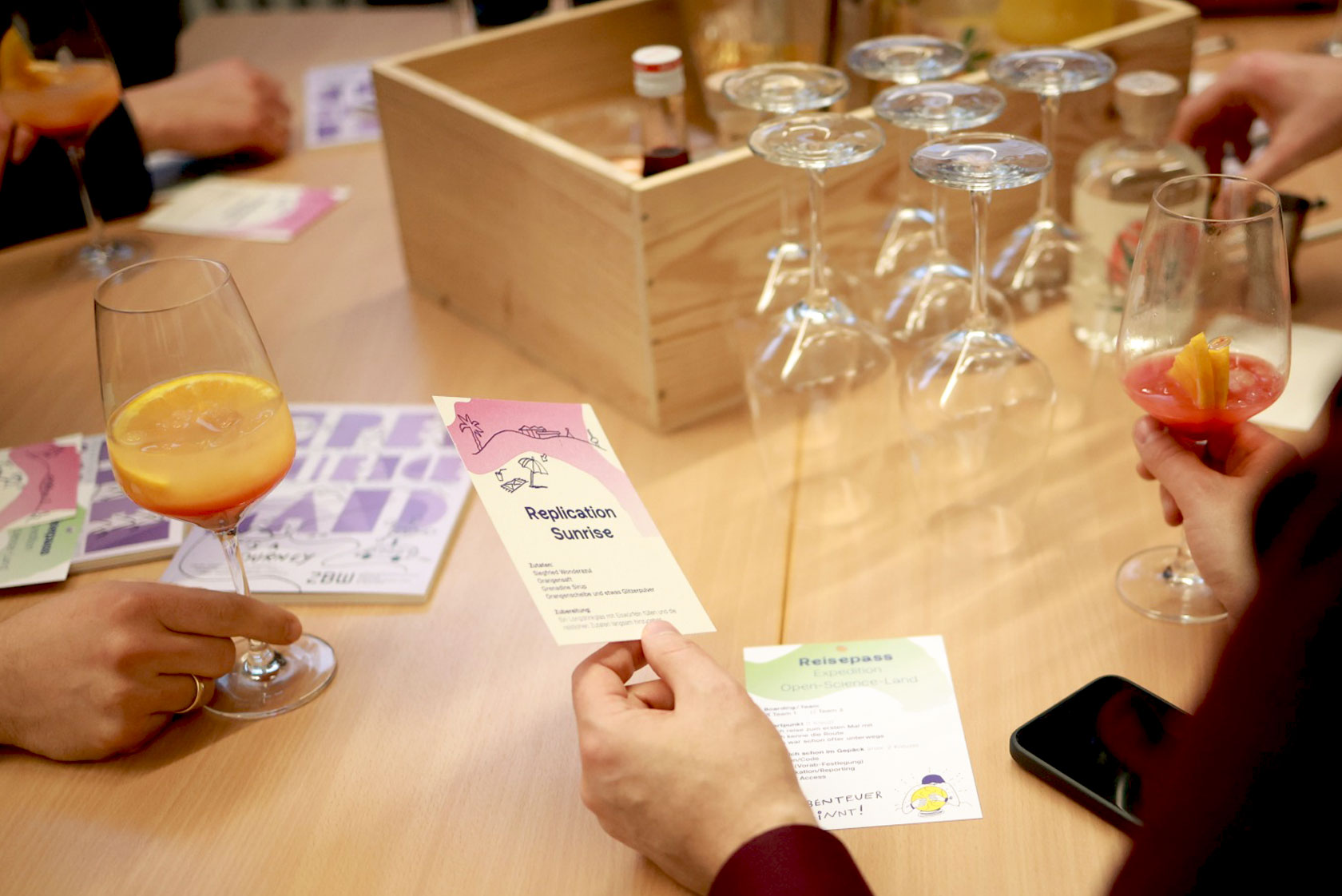 Open Science Happy Hour: A Cocktail Recipe Makes Good Research Tangible